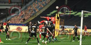 بنتايج يفوز بجائزة أفضل لاعب في مباراة الأهلي والزمالك - أرض المملكة