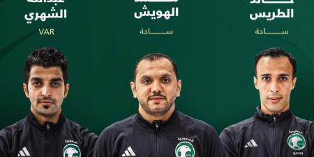 الهويش والطريس يجتازان دورة الحكام المرشحين للمشاركة في إدارة مباريات كأس العالم للأندية 2025 والمنتخبات 2026 - أرض المملكة