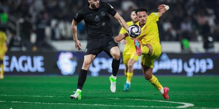 دوري روشن السعودي: القادسية ينتصر على الشباب (2/3) والتعادل السلبي يحسم مواجهة ضمك والأخدود - أرض المملكة