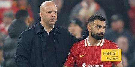 تعليق سلوت على مقارنة محمد صلاح بـ ميسي ورونالدو - أرض المملكة