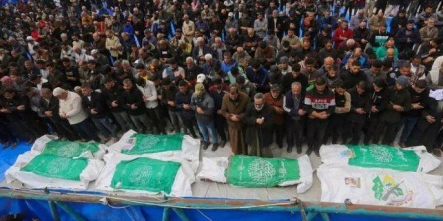 القسام تشيع 15 شهيدًا من قادتها وعناصرها في خانيونس - أرض المملكة