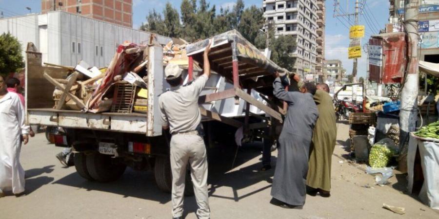 رفع الإشغالات والباعة الجائلين أمام محطة عدلي منصور - أرض المملكة