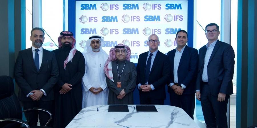 شراكة بين IFS و SBM لتعزيز التحول الرقمي في السعودية وتمكين الشركات عبر حلول الذكاء الاصطناعي - أرض المملكة