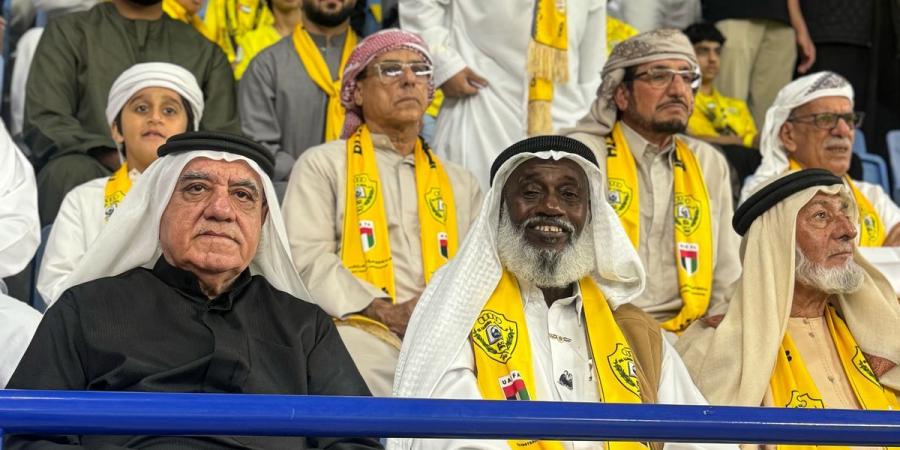 حضور كبير  لكبار المواطنين في "ديربي" النصر والوصل - أرض المملكة