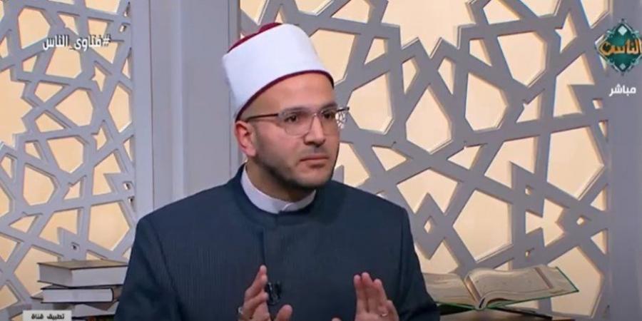 أمين الفتوى: عزل المرأة نهائيا عن الرجال فى كل المجالات أفكار متطرفة (فيديو) - أرض المملكة