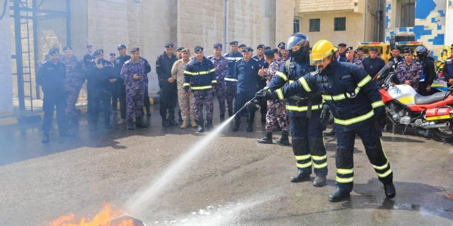 الأمن العام يفتتح غرفة العمليات الرئيسة في الدفاع المدني ويوجّه بإطلاق دراجات خاصة للإطفاء والتوسّع في خدمة دراجات الإسعاف - أرض المملكة