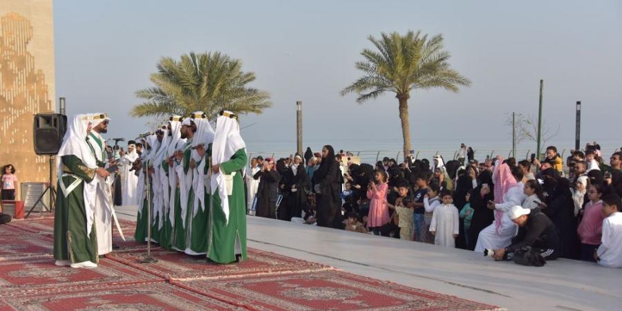 فيديو | العرضة السعودية بالخبر.. استعراض للتاريخ في يوم التأسيس - أرض المملكة