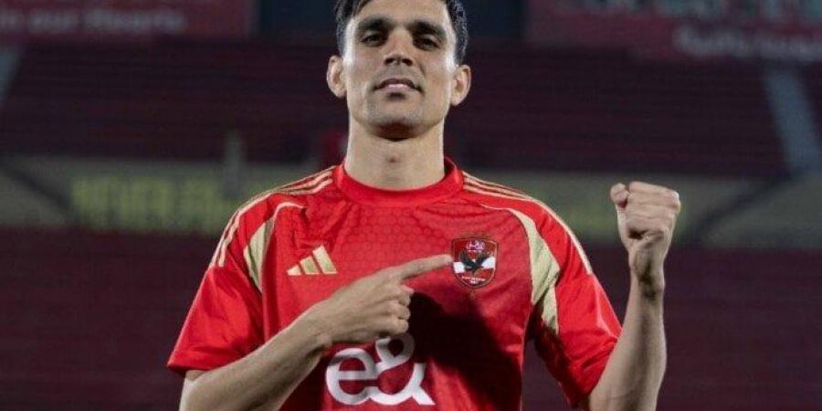 أحمد عيد: أشرف بن شرقي احترم تاريخه مع الزمالك في مباراة القمة - أرض المملكة