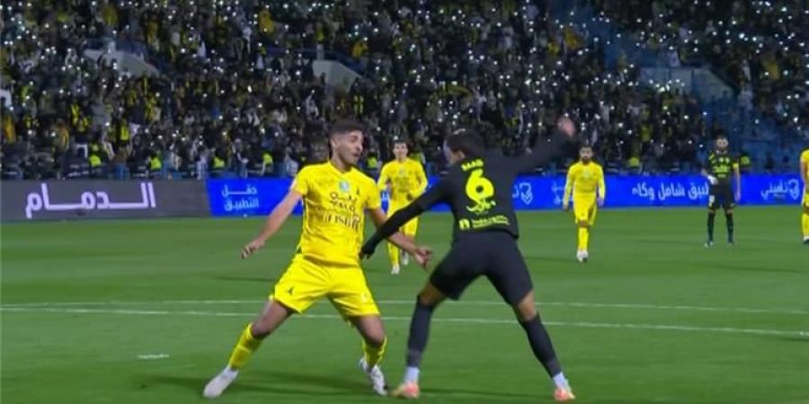 شاهد .. هدفا مواجهة اتحاد جدة والخليج بدورى روشن - أرض المملكة